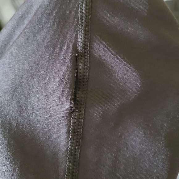 Fabletics Black High Waist Seamless Perforated Mesh Leggings Size L - Picture 10 of 10